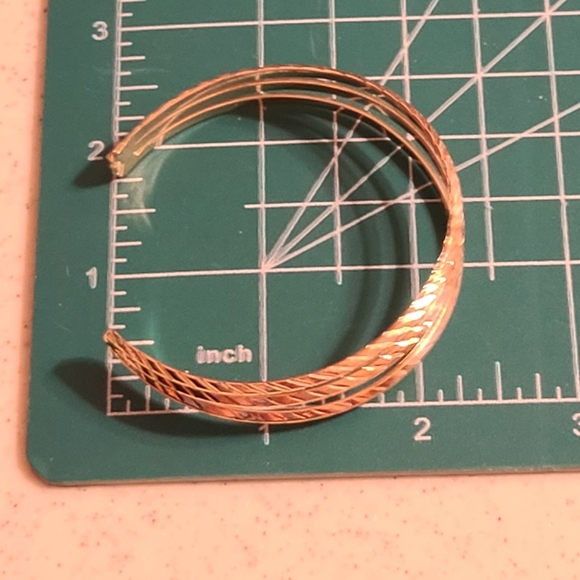 Cuff Bracelet 90's Style - Picture 6 of 7